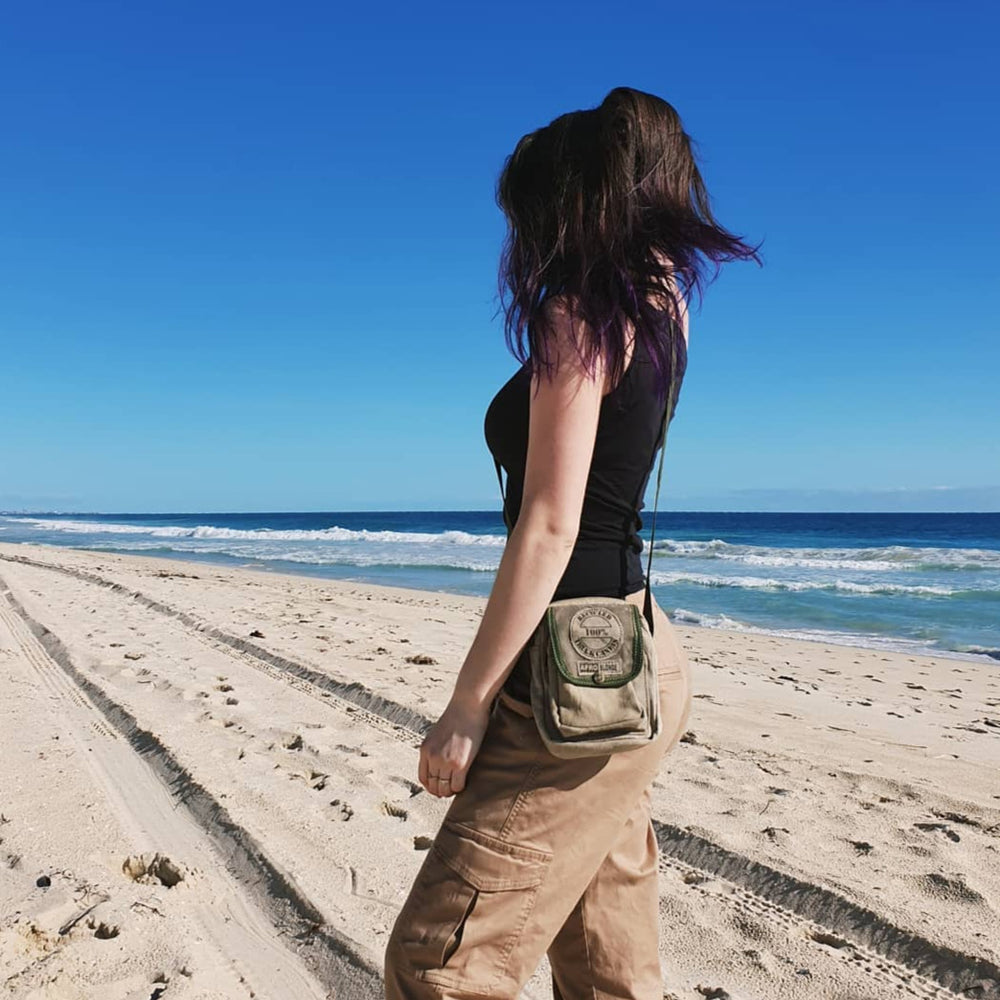 
                      
                        Rover Pouch Bag
                      
                    